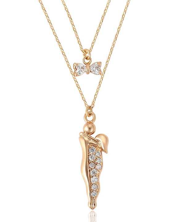Lovely, 18K gold plating; double layer chain of couple embracing withe a small bow with zircons decorations!!