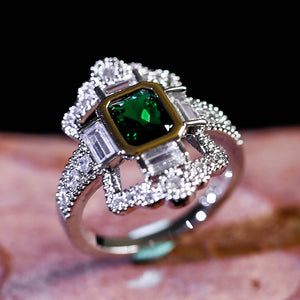 Elegant Green Emeral Ring